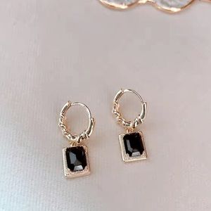 💎 PRICE🔻French black Rectangle Stone gold Earrings dangling